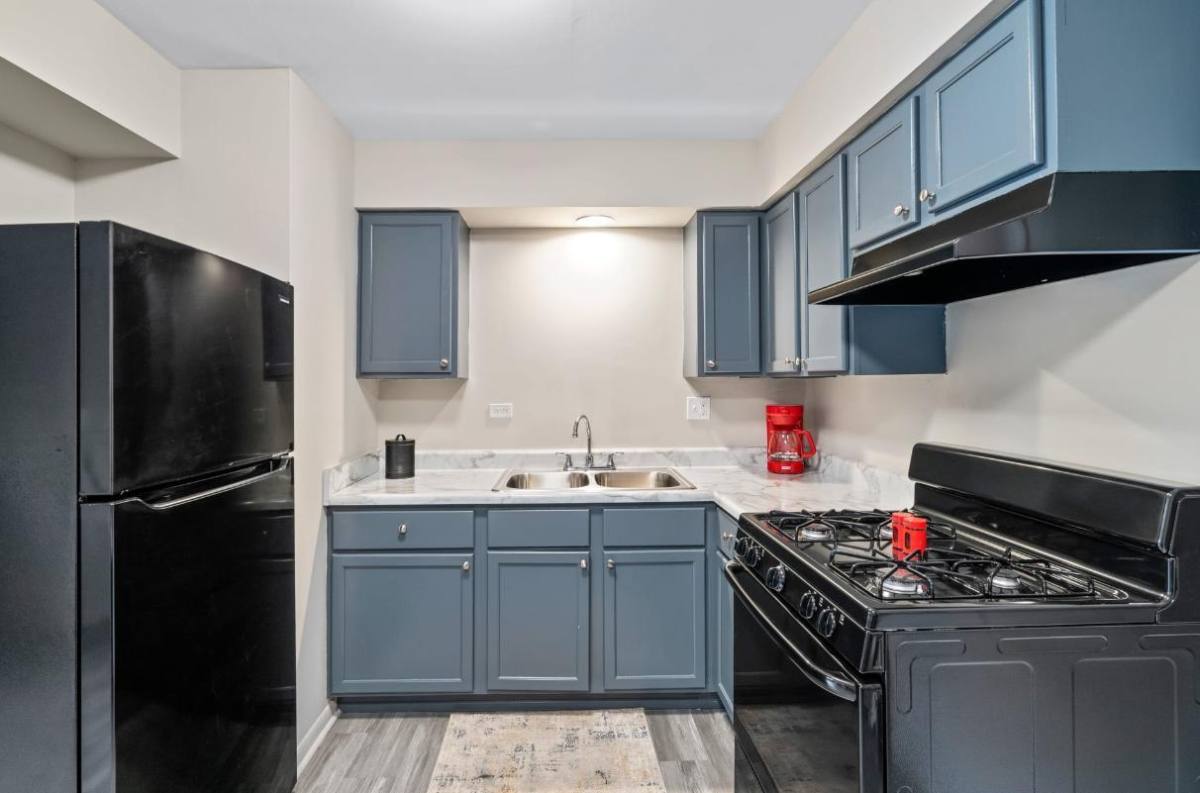 Apartment for rent at 2300 Glendale Terrace, Hanover Park, IL 60133