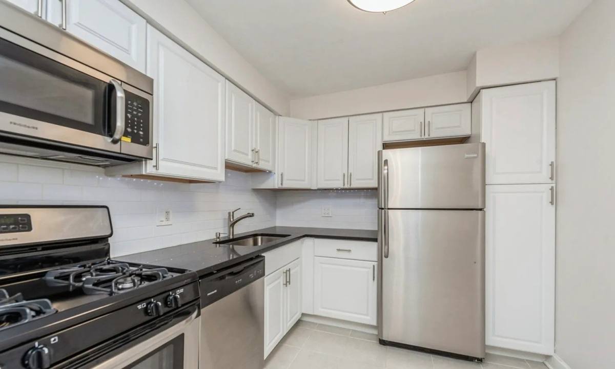 Apartment for rent at 1459 N Winslowe Dr #301, Palatine, IL 60074