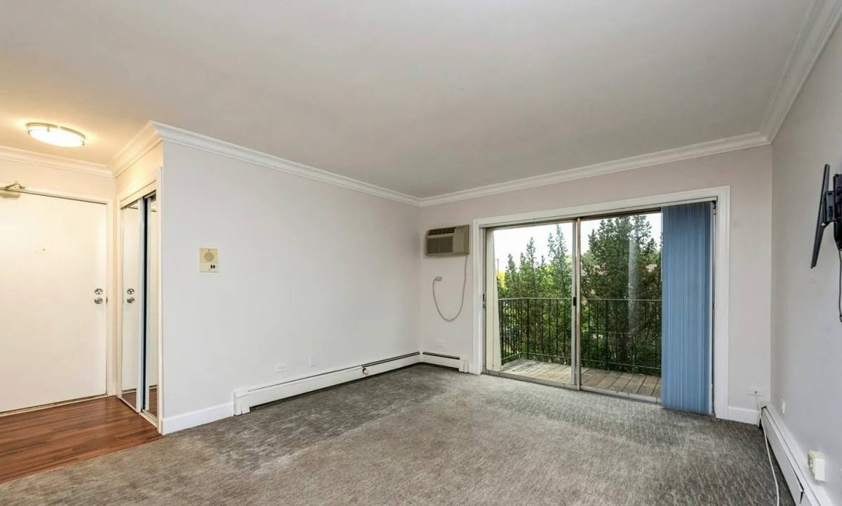 Apartment for rent at 1459 N Winslowe Dr #301, Palatine, IL 60074