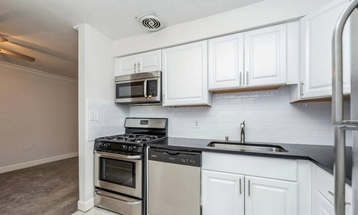 Apartment for rent at 1459 N Winslowe Dr #301, Palatine, IL 60074