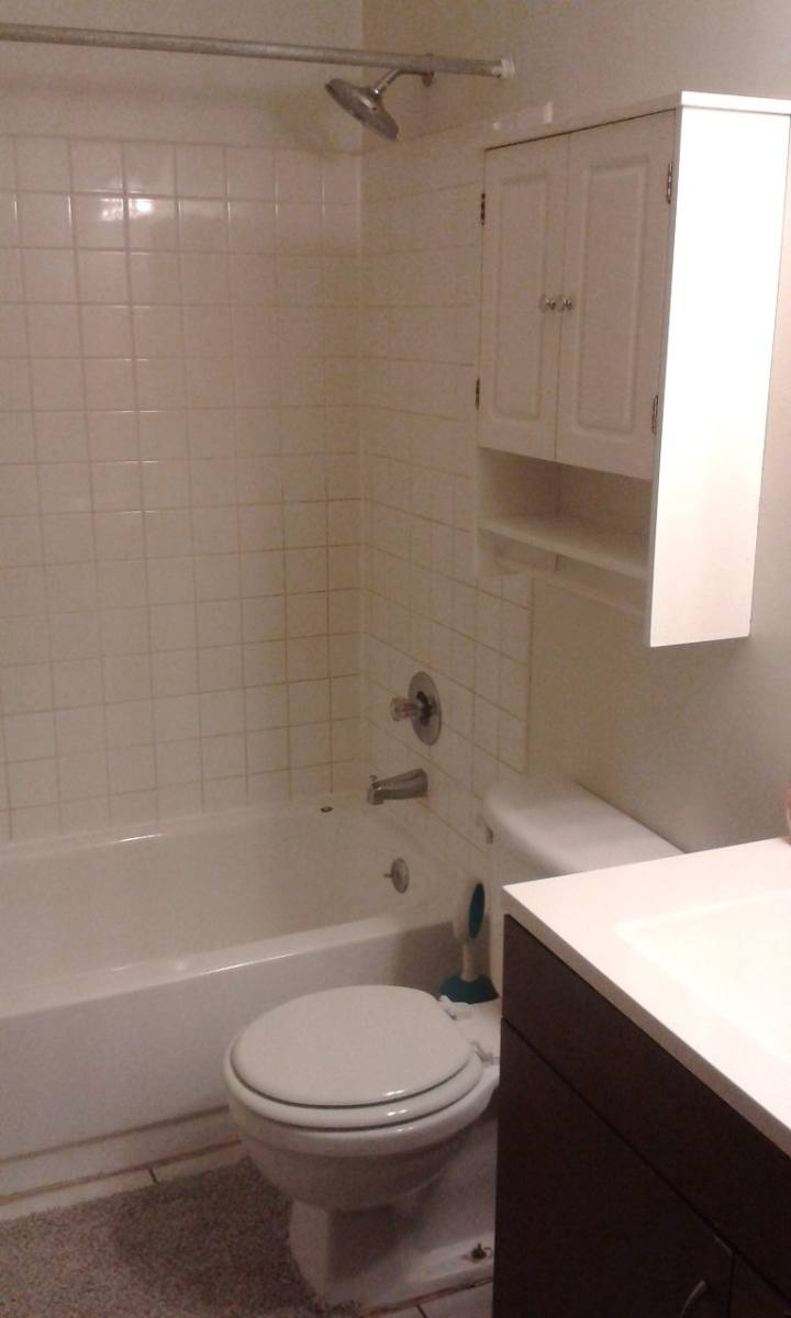 Townhouse for rent at 1411 Farrington St #B, Saint Paul, MN 55117