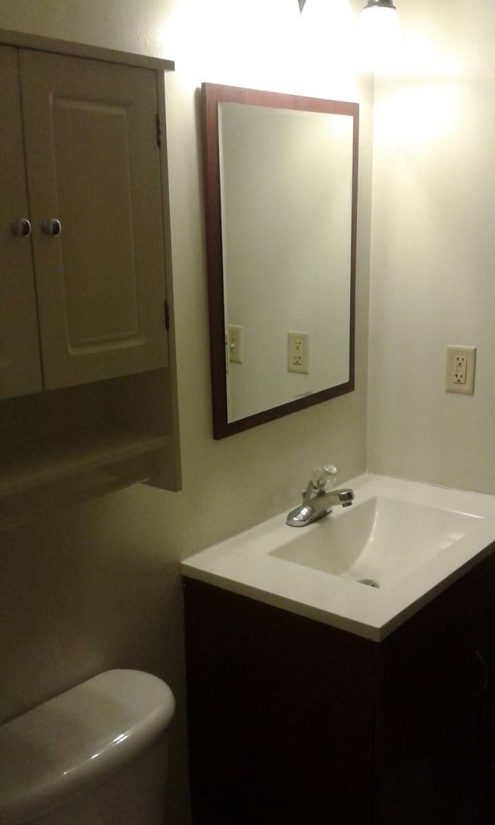 Townhouse for rent at 1411 Farrington St #B, Saint Paul, MN 55117