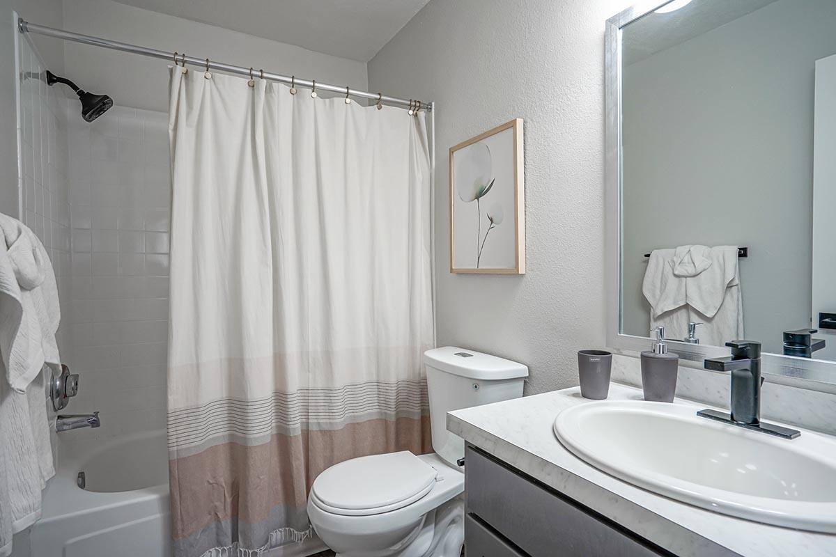 Apartment for rent at The Overlook, 6200 Eubank Blvd NE, Albuquerque, NM 87111