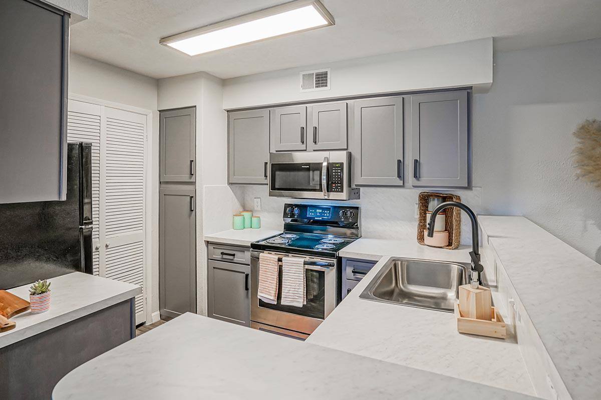 Apartment for rent at The Overlook, 6200 Eubank Blvd NE, Albuquerque, NM 87111