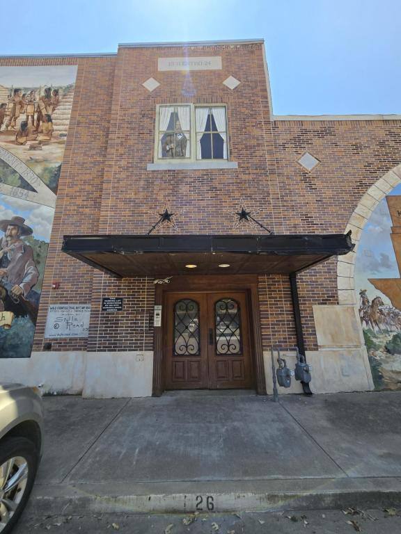 Apartment for rent at 204 S Caddo St, Cleburne, TX 76031