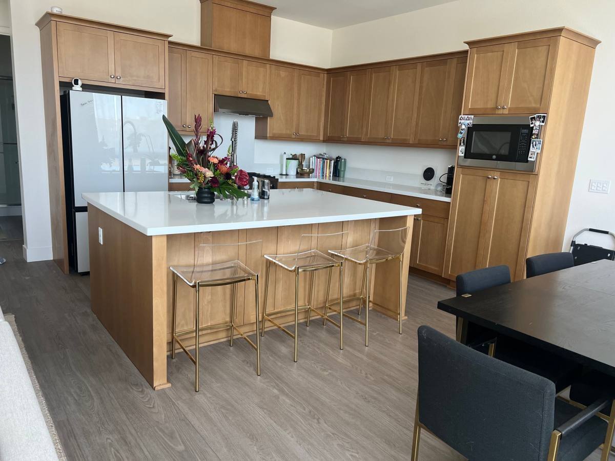 Townhouse for rent at 147 W Atlantic Ave, Alameda, CA 94501