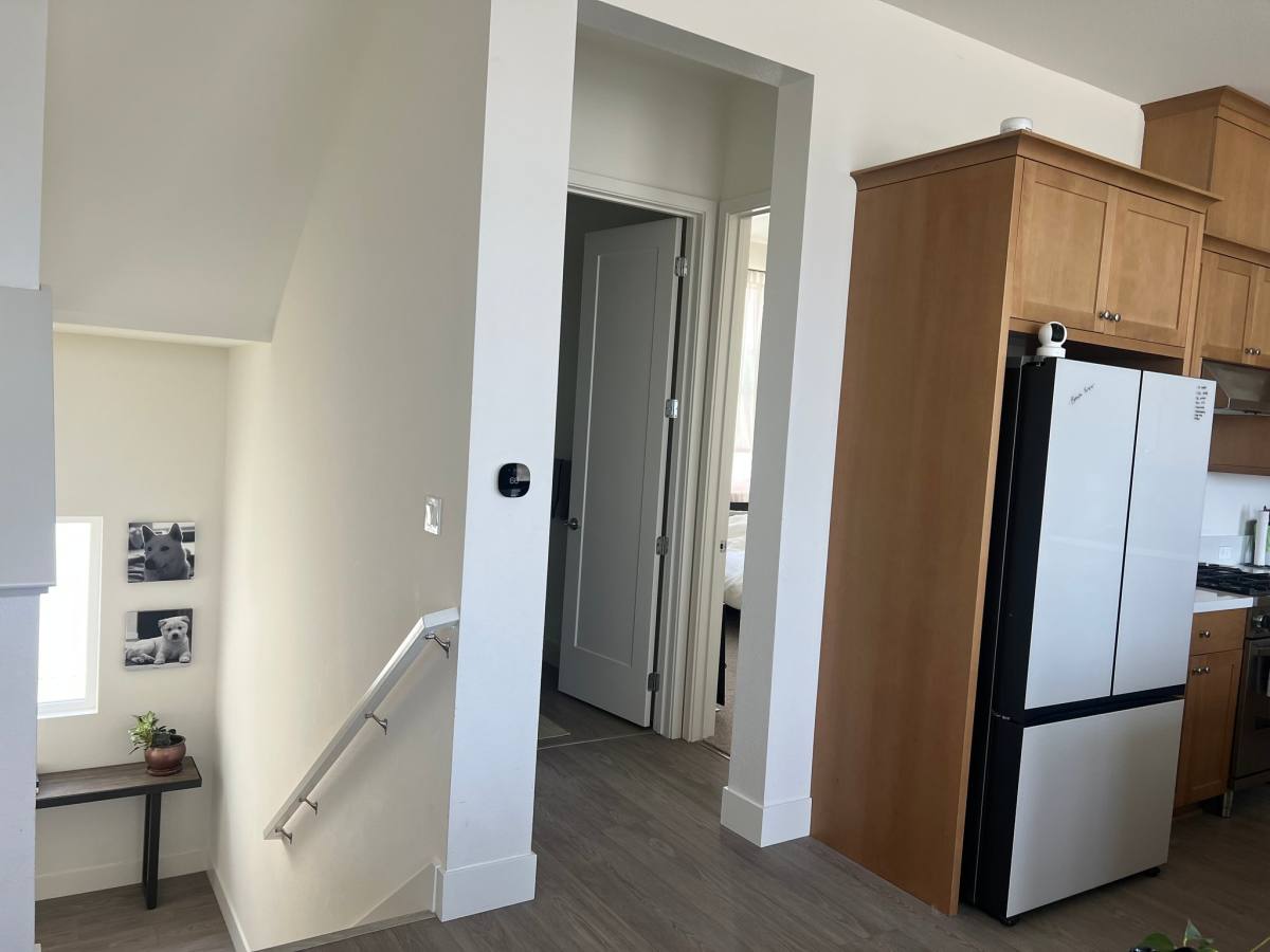 Townhouse for rent at 147 W Atlantic Ave, Alameda, CA 94501