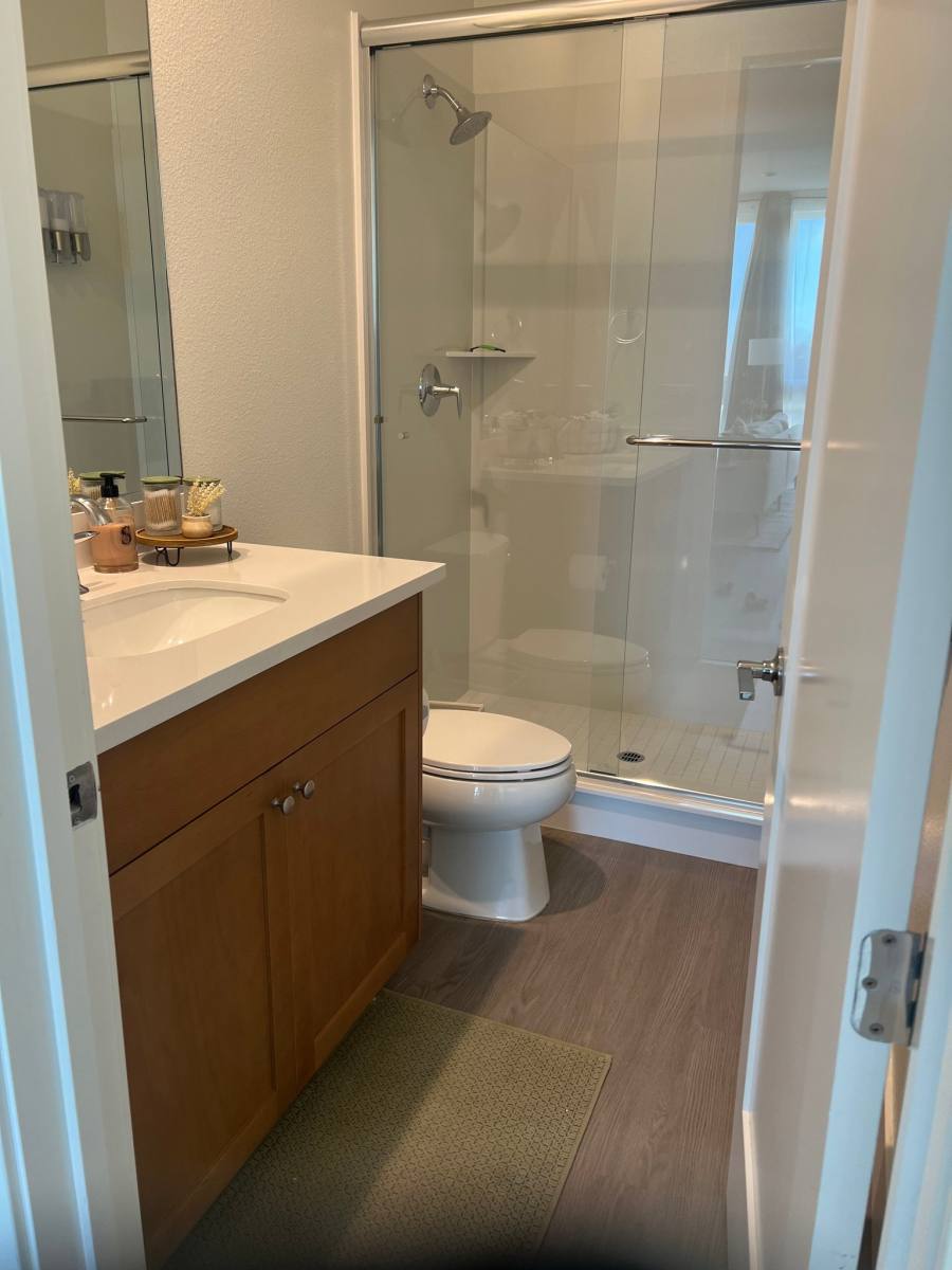 Townhouse for rent at 147 W Atlantic Ave, Alameda, CA 94501