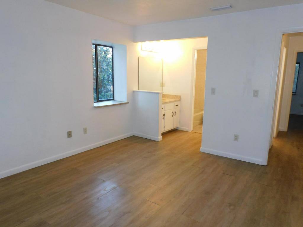 Townhouse for rent at 3651 NE 20th Place, Ocala, FL 34470