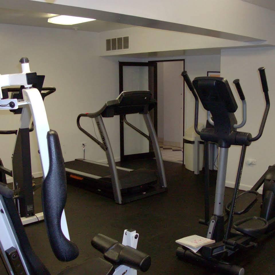 Apartment for rent at 1300 S Elmhurst Rd, Mount Prospect, IL 60056
