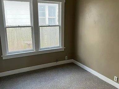 House for rent at 1222 SW 5th St, Topeka, KS 66606
