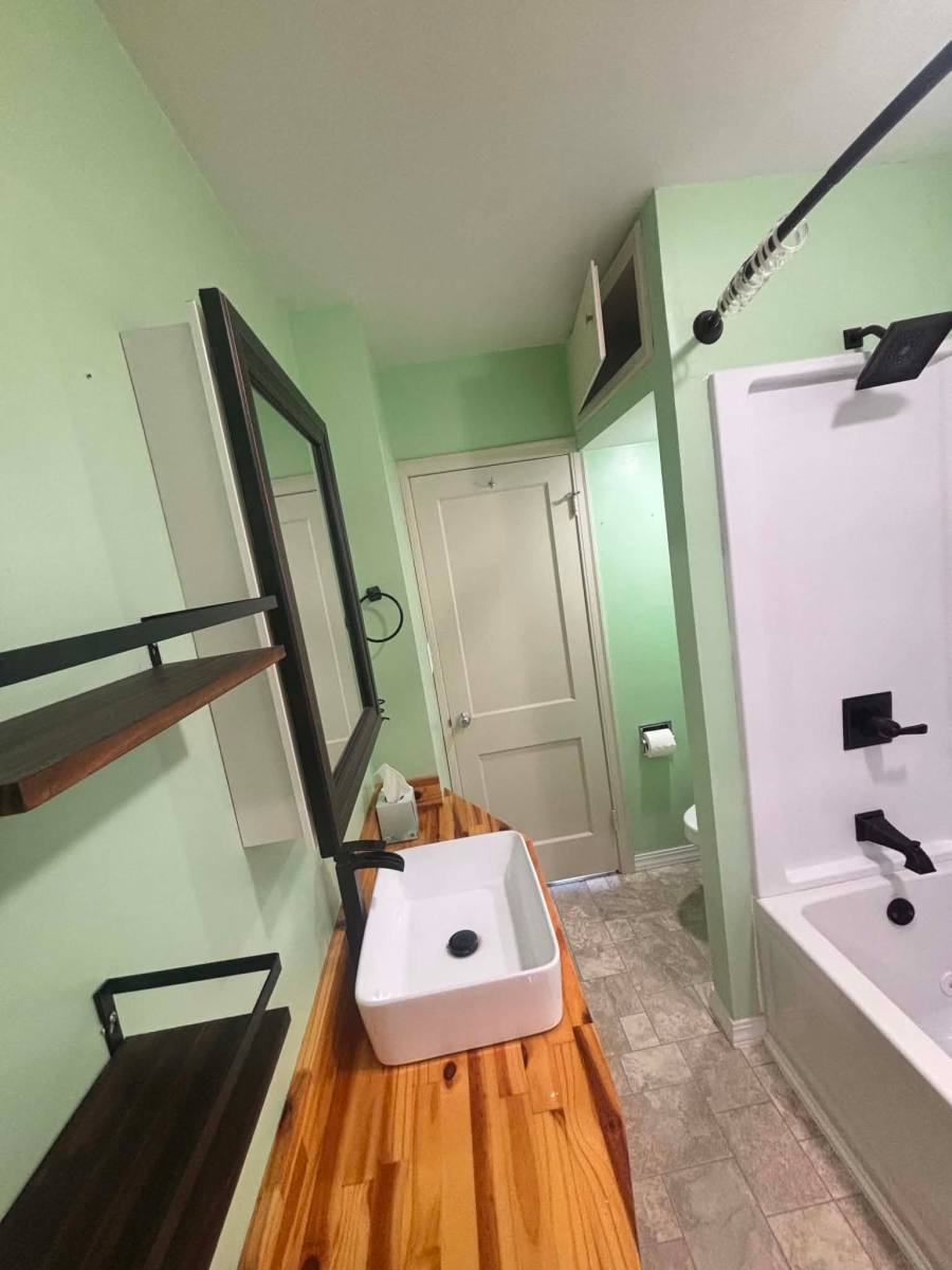 House for rent at 917 2nd Place NE, Jamestown, ND 58401