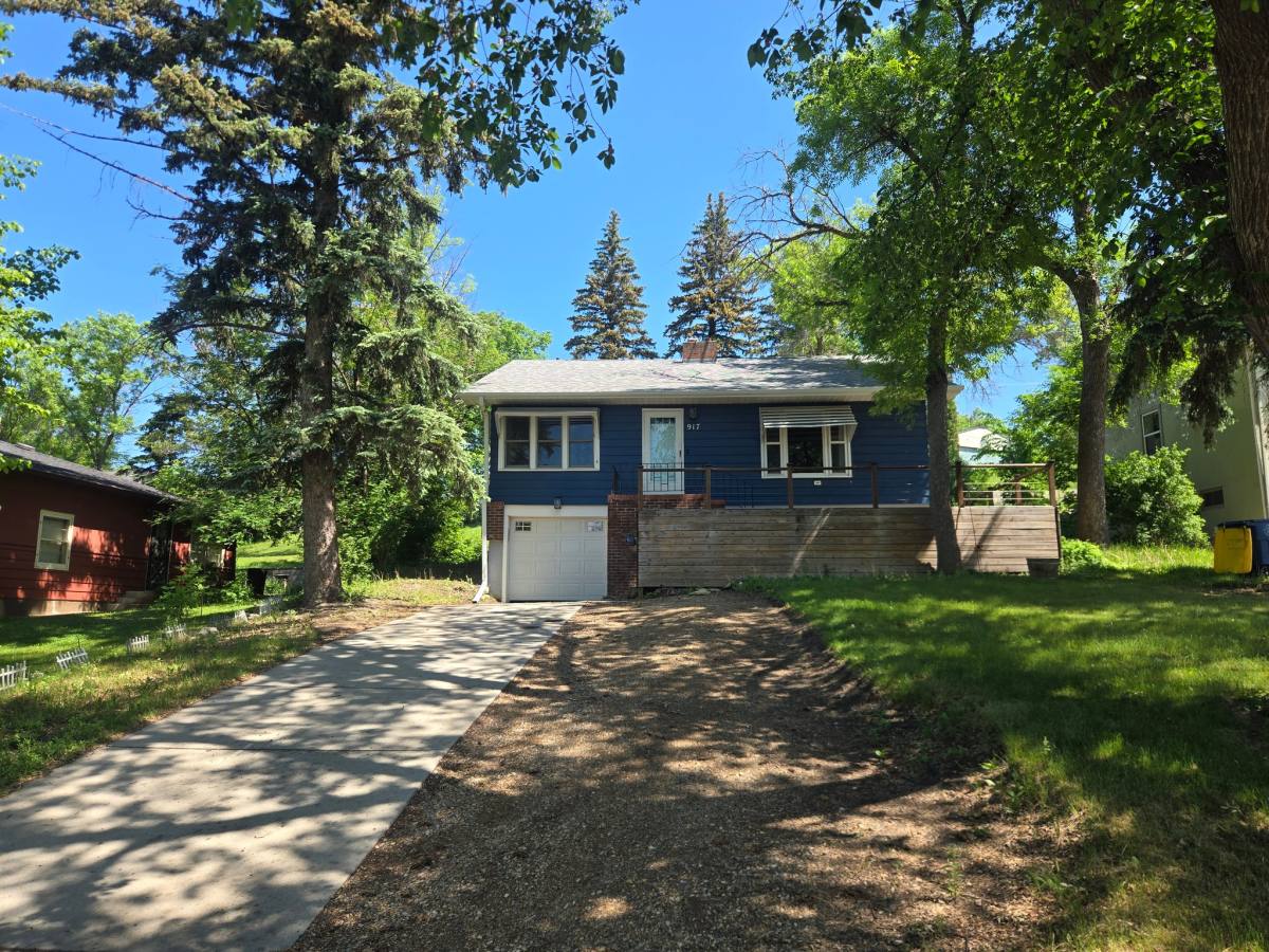 House for rent at 917 2nd Place NE, Jamestown, ND 58401