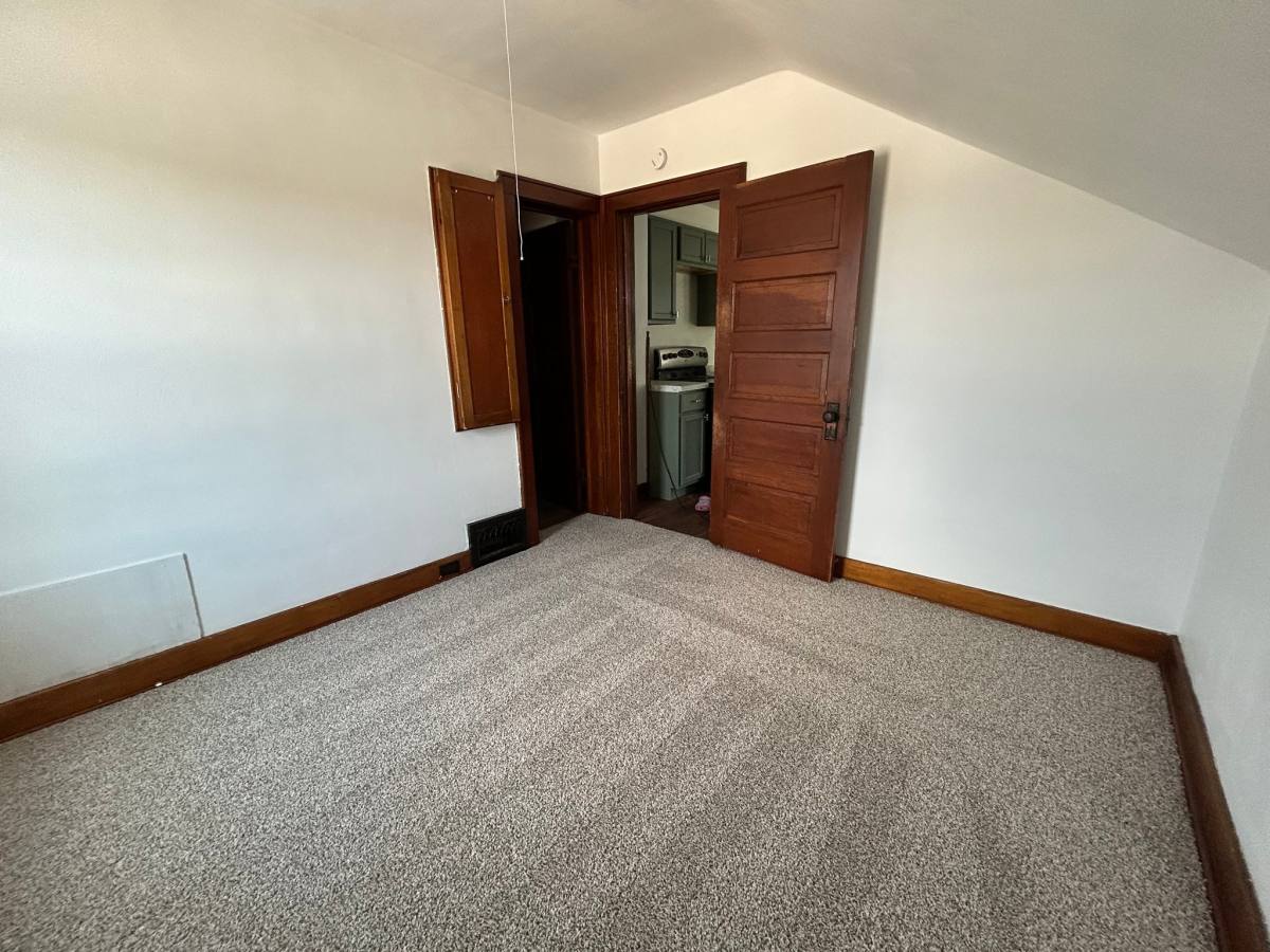 Apartment for rent at 18 1 2 11th St, Clintonville, WI 54929
