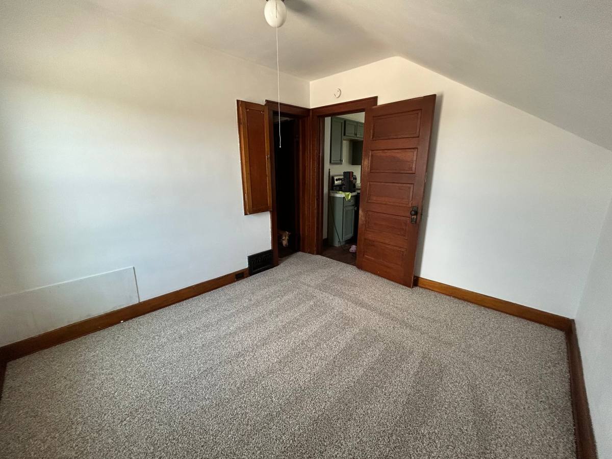 Apartment for rent at 18 1 2 11th St, Clintonville, WI 54929