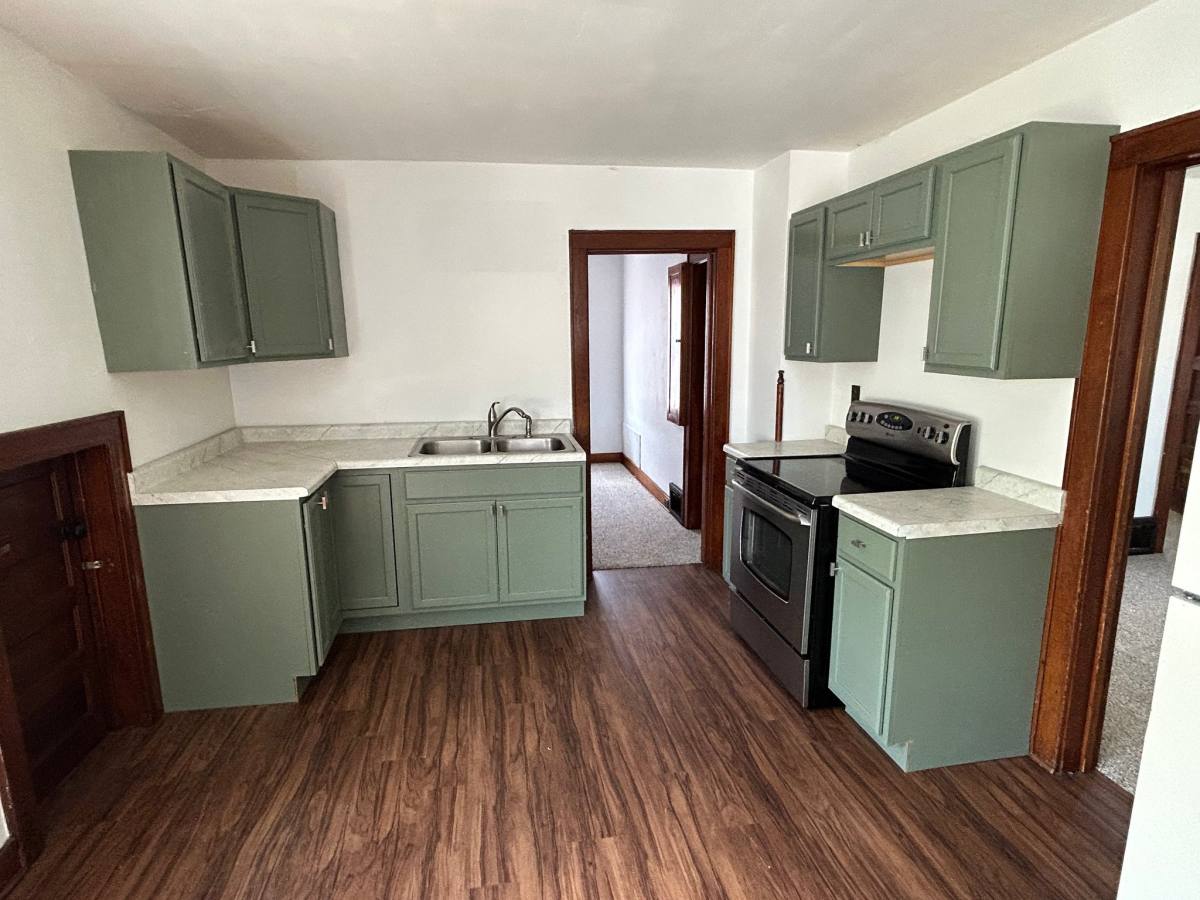 Apartment for rent at 18 1 2 11th St, Clintonville, WI 54929