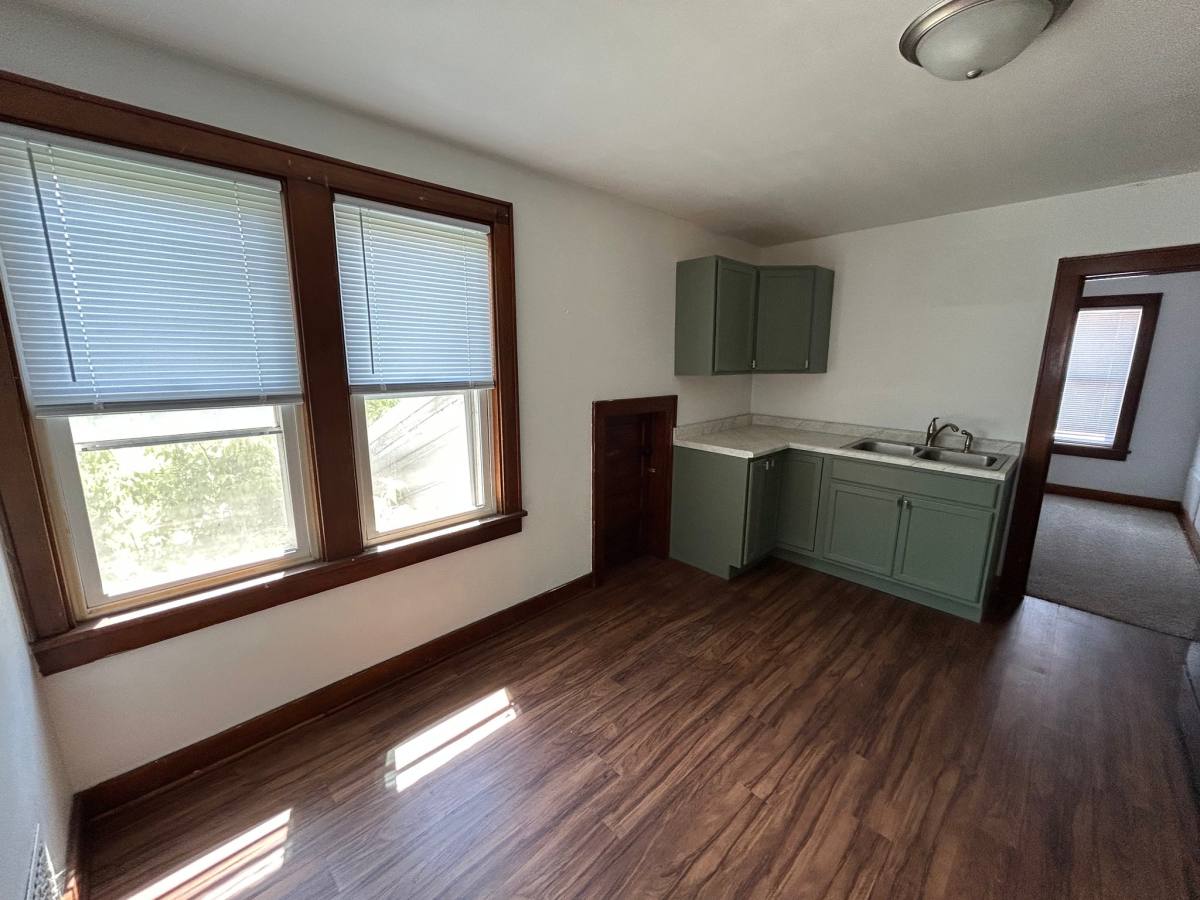 Apartment for rent at 18 1 2 11th St, Clintonville, WI 54929