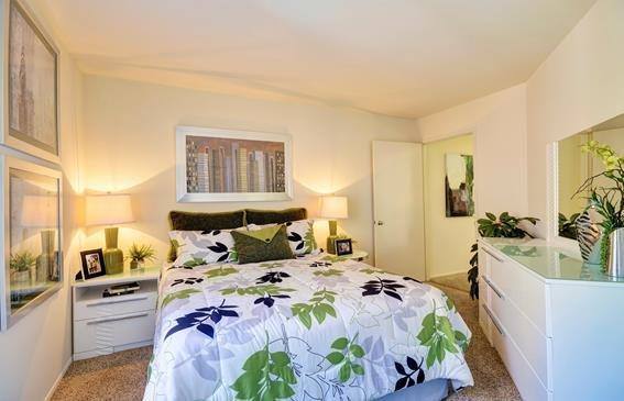 Apartment for rent at Village Square Apartment Homes, 8683 Via Mallorca, La Jolla, CA 92037