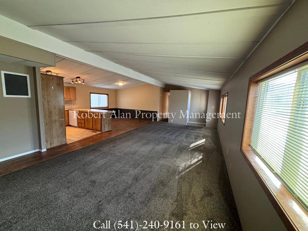 House for rent at 447 SW 5th St, Pendleton, OR 97801