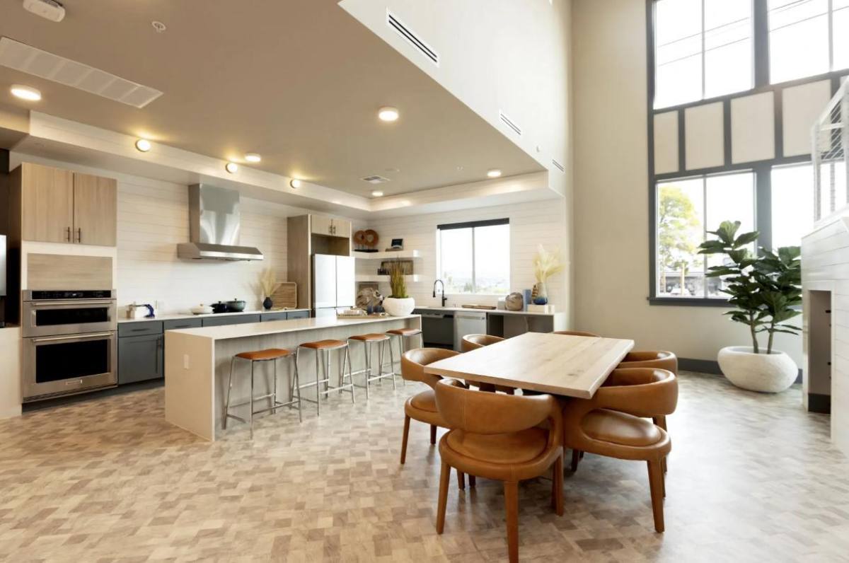 Apartment for rent at 532 Magazine St, Vallejo, CA 94590