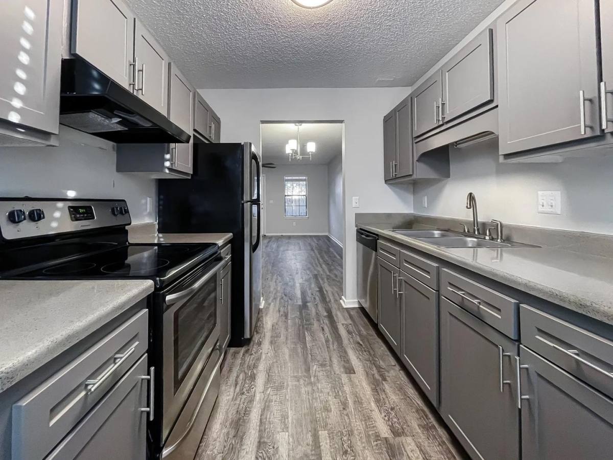 Apartment for rent at Plantation Flats Apartment Homes, 2181 Dunlap St, Charleston, SC 29406