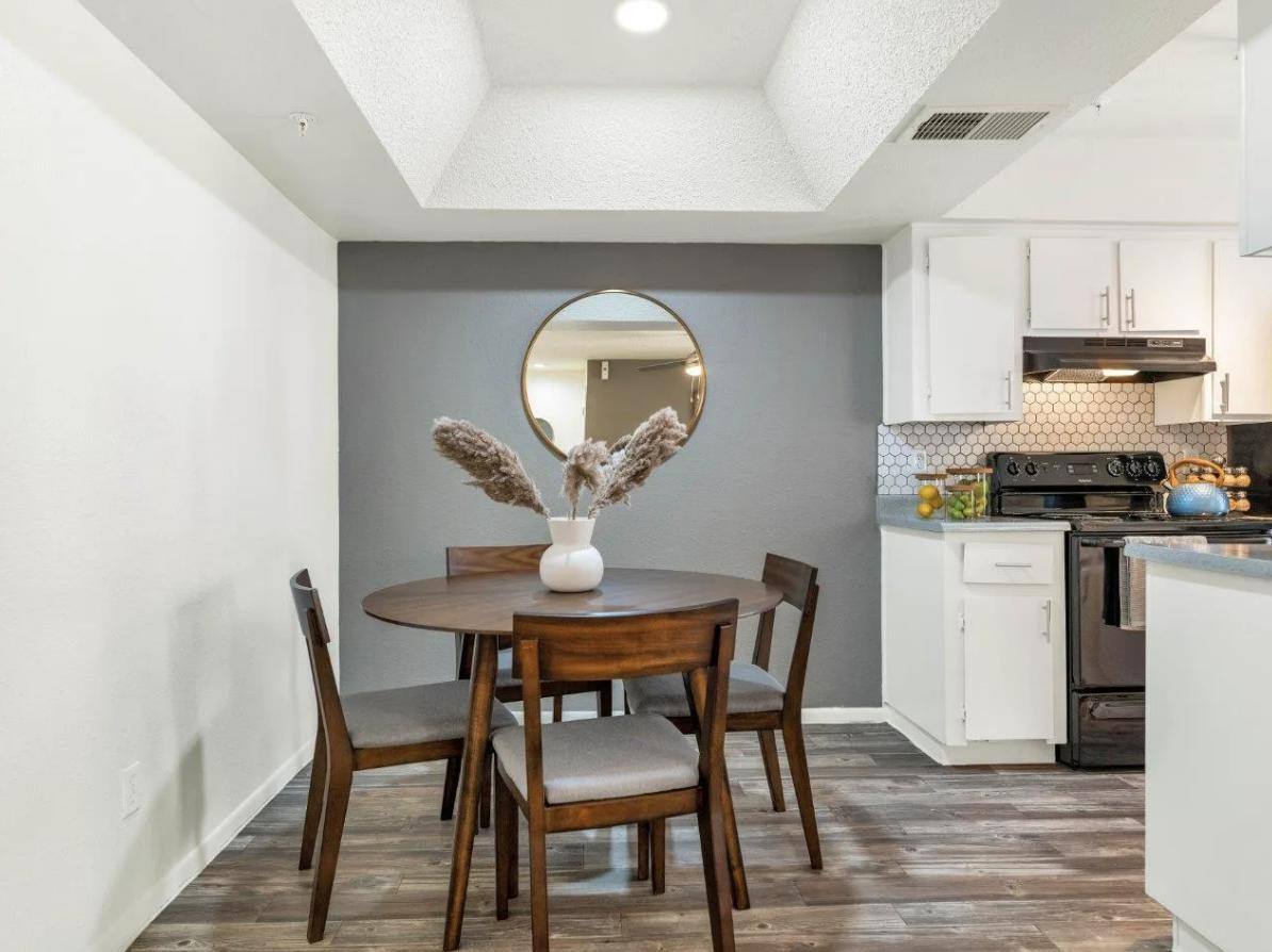Apartment for rent at Glen Brae, 4949 W Northern Ave, Glendale, AZ 85301