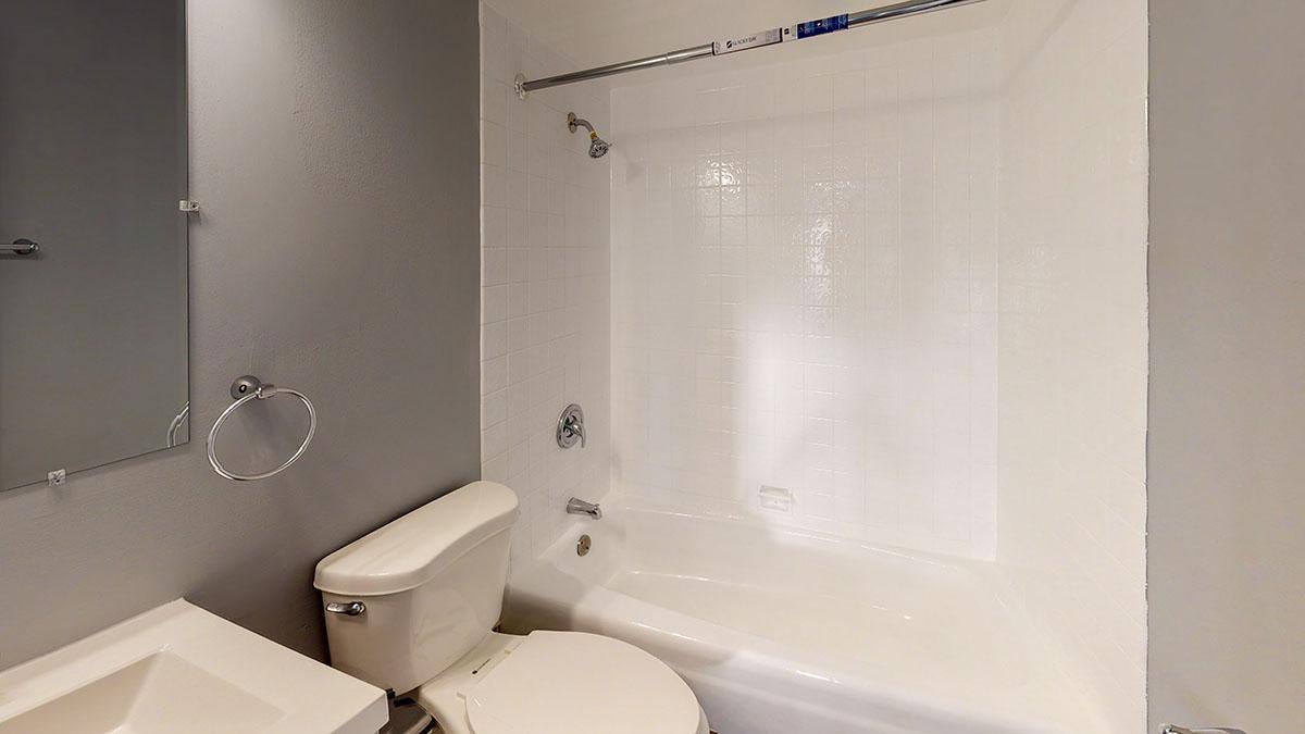 Apartment for rent at Lake Louise, 10435 Menard Ave, Oak Lawn, IL 60453