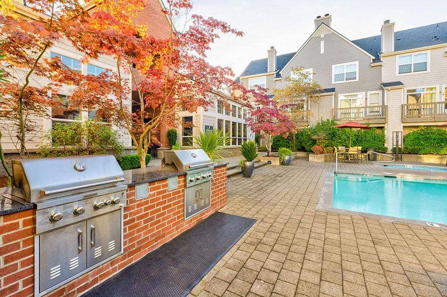 Townhouse for rent at 15900 N E 83rd St, Redmond, WA 98052