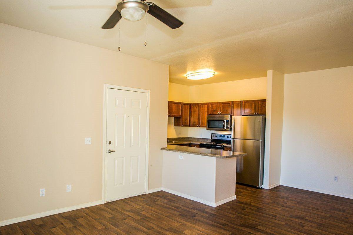Apartment for rent at Ridge Gate, 2811 W Deer Valley Rd, Phoenix, AZ 85027