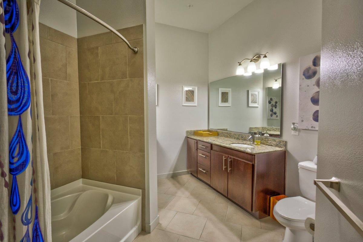 Apartment for rent at Accent, 5550 Grosvenor Blvd, Los Angeles, CA 90066