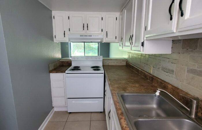 Townhouse for rent at 1305 Proper St, Corinth, MS 38834