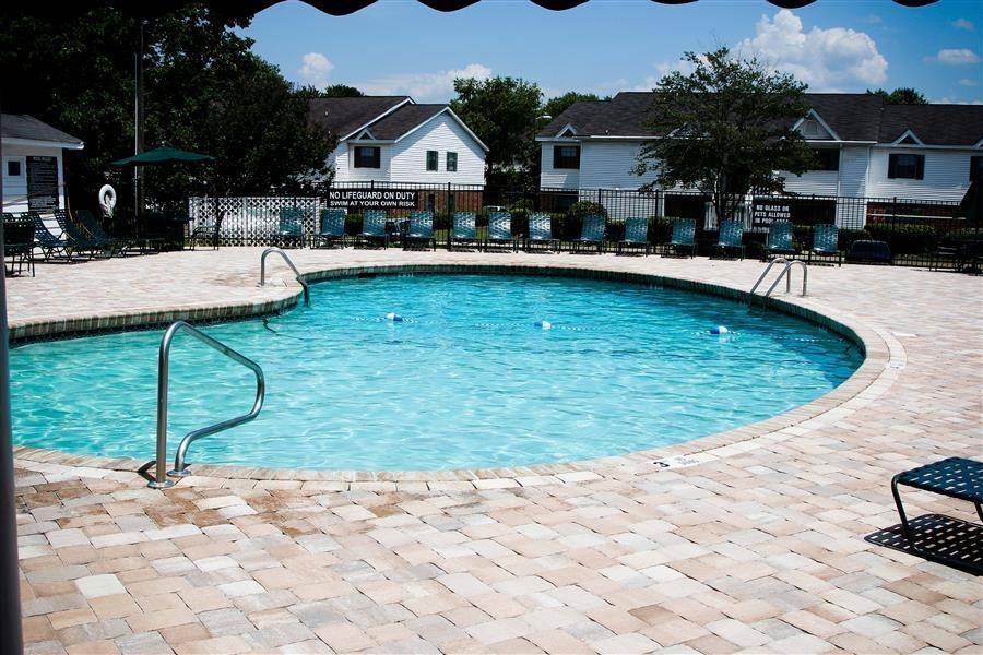 Apartment for rent at Stoneledge Plantation, 1421 Roper Mountain Rd, Greenville, SC 29615