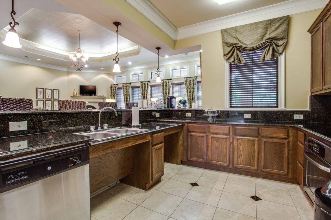 Apartment for rent at 608 Rowlett Rd, Garland, TX 75043