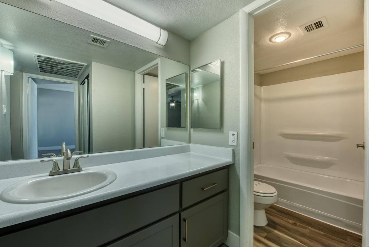 Apartment for rent at 6152 W Oakland St, Chandler, AZ 85226
