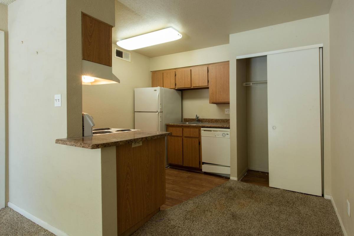 Apartment for rent at 6152 W Oakland St, Chandler, AZ 85226