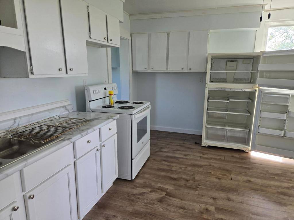 House for rent at 207 170th St, Aledo, IL 61231