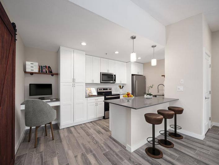 Apartment for rent at Tatum Place Luxury Apartment Homes, 16801 N 49th St, Scottsdale, AZ 85254