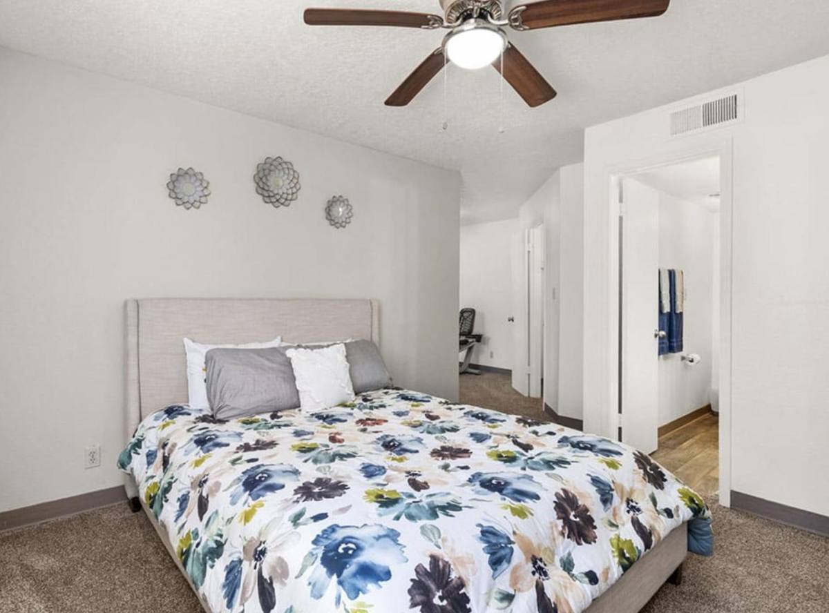 Apartment for rent at Mesa Ridge Apartment Community, 3501 Atrisco Dr NW, Albuquerque, NM 87120
