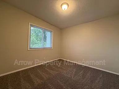 Apartment for rent at 526 S 25th St, Lincoln, NE 68510