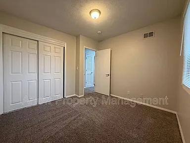 Apartment for rent at 526 S 25th St, Lincoln, NE 68510