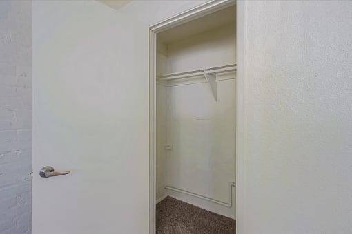 Apartment for rent at Park Lee, 1600 W Highland Ave, Phoenix, AZ 85015