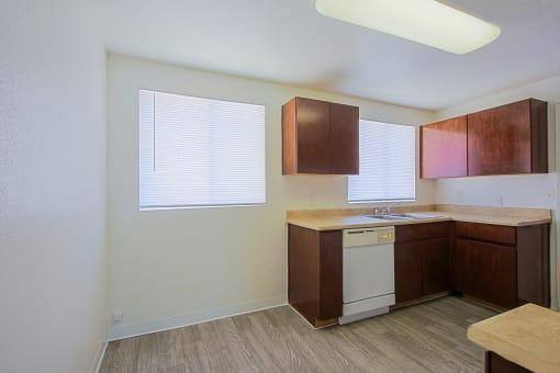 Apartment for rent at Park Lee, 1600 W Highland Ave, Phoenix, AZ 85015