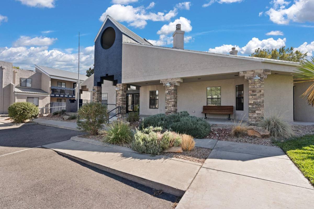 Apartment for rent at Vista Del Sol, 7100 Louisiana Blvd NE, Albuquerque, NM 87109