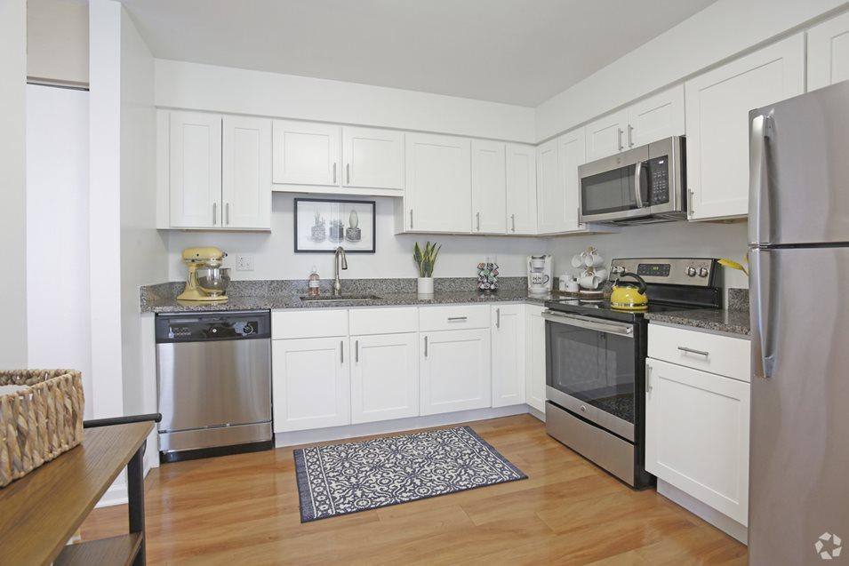 Apartment for rent at 1421 Carolina Court, Schaumburg, IL 60193