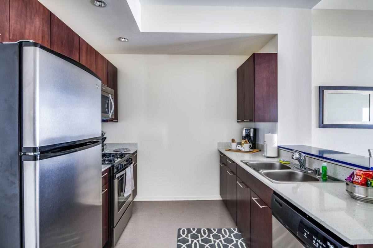 Apartment for rent at Sunset Vine, 1555 Vine St, Los Angeles, CA 90028