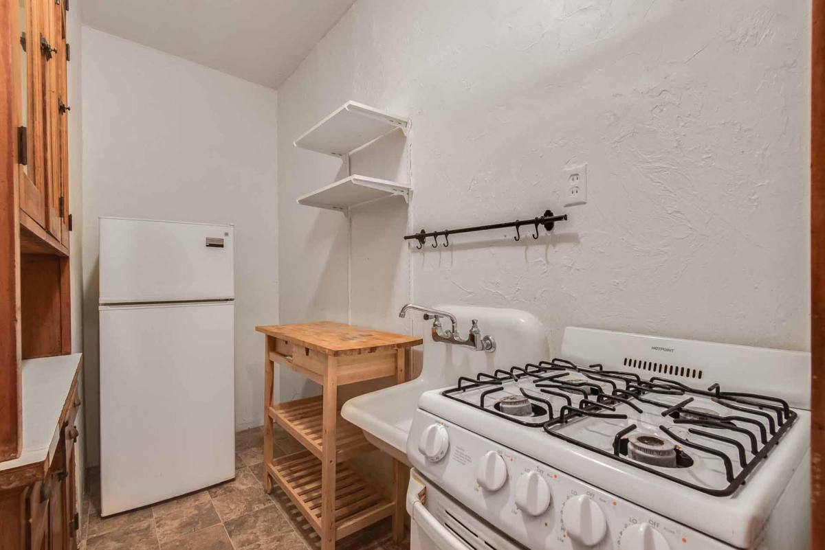 Apartment for rent at 225 W 15th St, Minneapolis, MN 55403