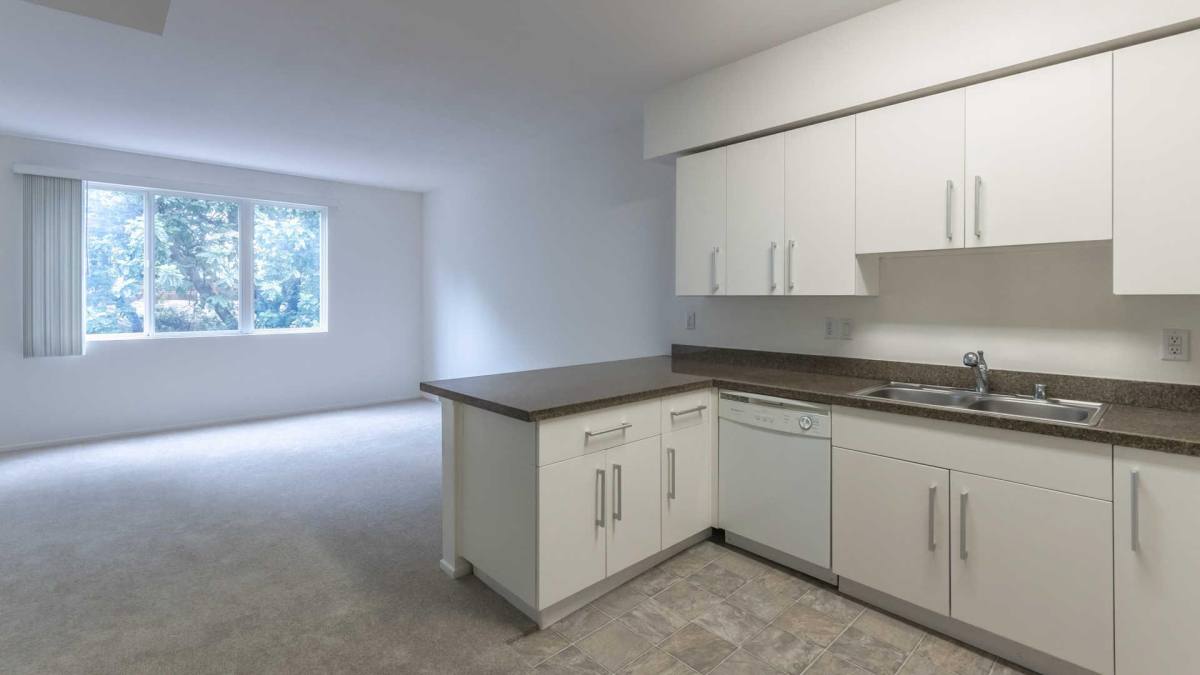 Apartment for rent at Lindley, 5536 Lindley Ave, Encino, CA 91316
