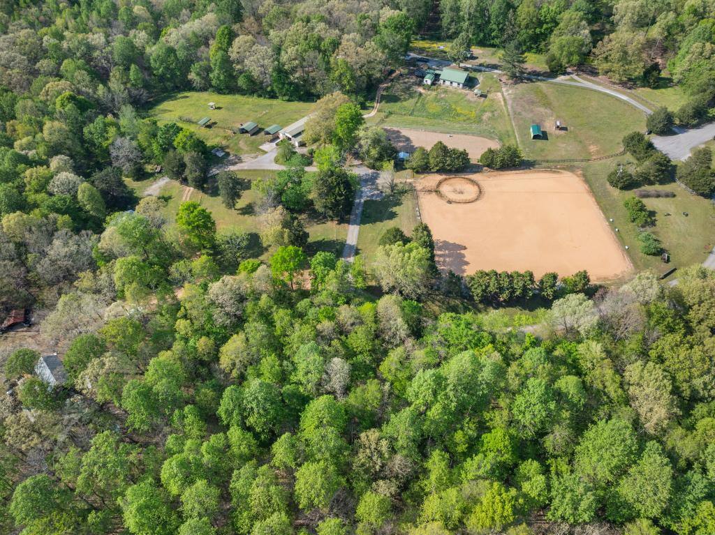 House for rent at 220 Co Rd #326, Florence, AL 35634
