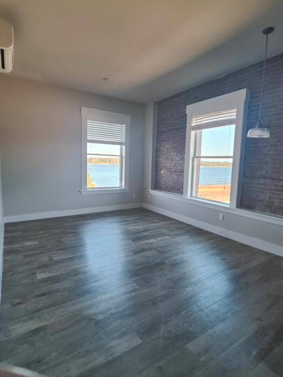 Apartment for rent at 31 Cowlitz St, Saint Helens, OR 97051