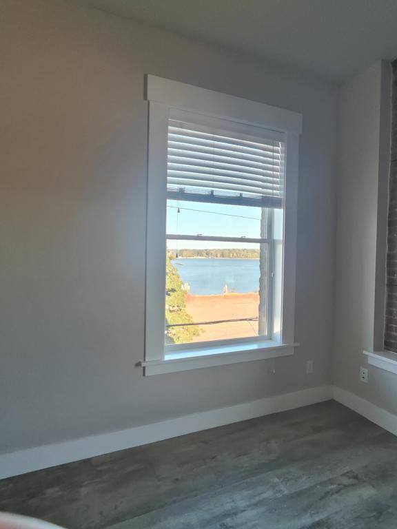 Apartment for rent at 31 Cowlitz St, Saint Helens, OR 97051